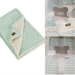 NEW UGG MINT GREEN + CREAM DOT REVERSIBLE BLANKET THROW IN PKG NWT